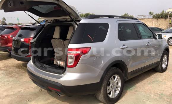 Acheter Neuf Voiture Ford Explorer Gris à Ouagadougou, Burkina-Faso Acheter Neuf Voiture Ford Explorer Gris à Ouagadougou, Burkina-Faso