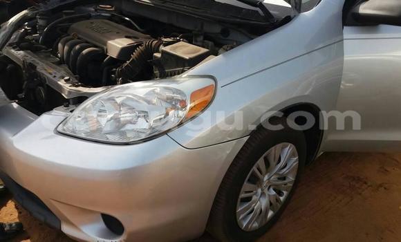 Acheter Occasion Voiture Toyota Matrix Gris à Ouagadougou, Burkina-Faso Acheter Occasion Voiture Toyota Matrix Gris à Ouagadougou, Burkina-Faso