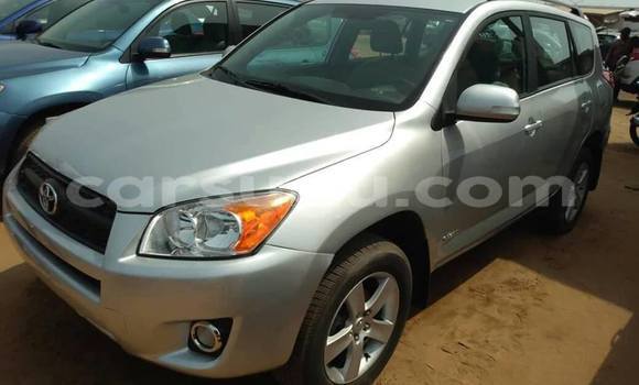Acheter Occasion Voiture Toyota RAV4 Gris à Ouagadougou, Burkina-Faso Acheter Occasion Voiture Toyota RAV4 Gris à Ouagadougou, Burkina-Faso