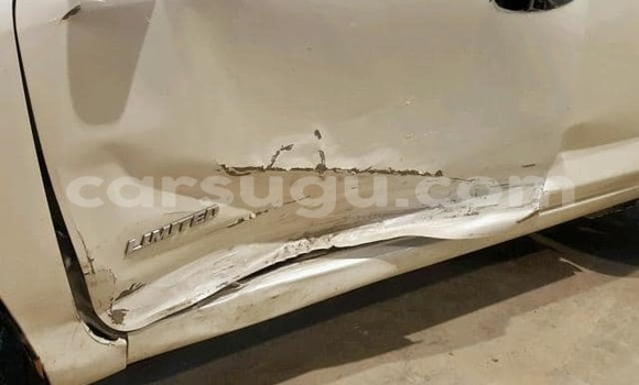 Acheter Occasion Voiture Toyota RAV4 Blanc à Ouagadougou, Burkina-Faso Acheter Occasion Voiture Toyota RAV4 Blanc à Ouagadougou, Burkina-Faso