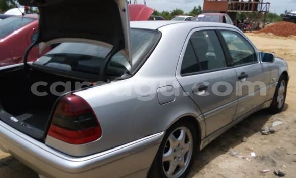 Acheter Occasion Voiture Mercedes-Benz C–Class Gris à Ouagadougou, Burkina-Faso Acheter Occasion Voiture Mercedes-Benz C–Class Gris à Ouagadougou, Burkina-Faso