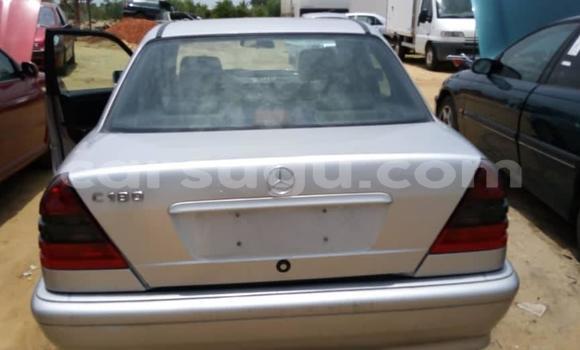 Acheter Occasion Voiture Mercedes-Benz C–Class Gris à Ouagadougou, Burkina-Faso Acheter Occasion Voiture Mercedes-Benz C–Class Gris à Ouagadougou, Burkina-Faso
