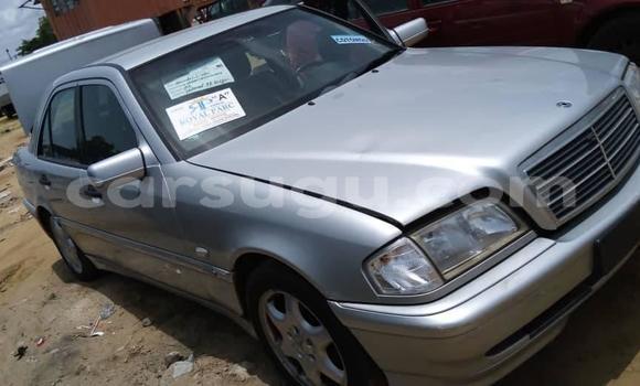 Acheter Occasion Voiture Mercedes-Benz C–Class Gris à Ouagadougou, Burkina-Faso Acheter Occasion Voiture Mercedes-Benz C–Class Gris à Ouagadougou, Burkina-Faso