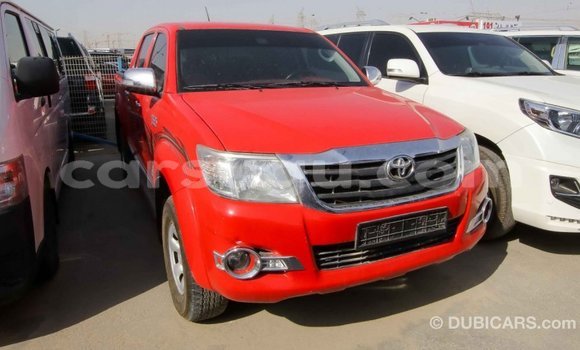 Sayi Imported Toyota Hilux Red Mota in Import - Dubai a Burkina Faso Sayi Imported Toyota Hilux Red Mota in Import - Dubai a Burkina Faso