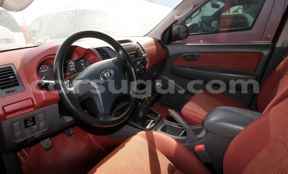 Sayi Imported Toyota Hilux Red Mota in Import - Dubai a Burkina Faso Sayi Imported Toyota Hilux Red Mota in Import - Dubai a Burkina Faso