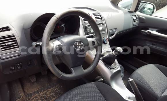 Acheter Neuf Voiture Toyota Yaris Noir à Ouagadougou, Burkina-Faso Acheter Neuf Voiture Toyota Yaris Noir à Ouagadougou, Burkina-Faso