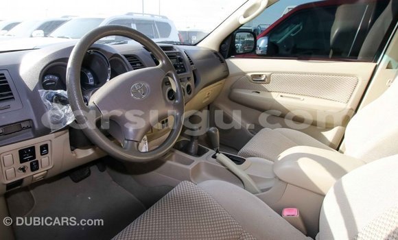 Sayi Imported Toyota Fortuner White Mota in Import - Dubai a Burkina Faso Sayi Imported Toyota Fortuner White Mota in Import - Dubai a Burkina Faso
