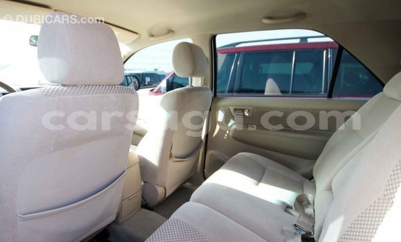 Sayi Imported Toyota Fortuner White Mota in Import - Dubai a Burkina Faso Sayi Imported Toyota Fortuner White Mota in Import - Dubai a Burkina Faso