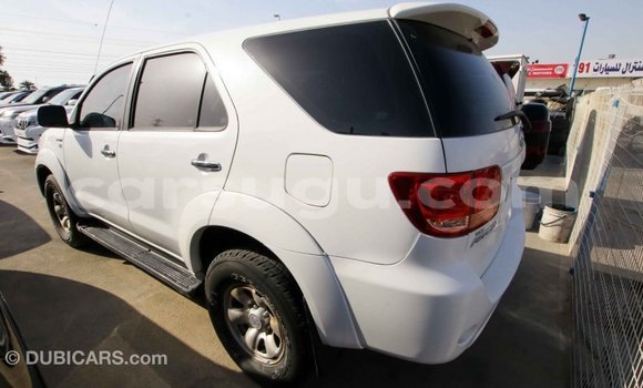 Sayi Imported Toyota Fortuner White Mota in Import - Dubai a Burkina Faso Sayi Imported Toyota Fortuner White Mota in Import - Dubai a Burkina Faso