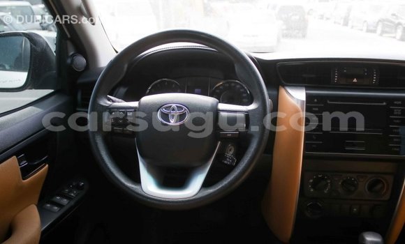 Sayi Imported Toyota Fortuner White Mota in Import - Dubai a Burkina Faso Sayi Imported Toyota Fortuner White Mota in Import - Dubai a Burkina Faso