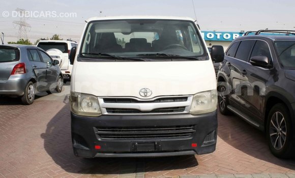 Sayi Imported Toyota Hiace White Mota in Import - Dubai a Burkina Faso Sayi Imported Toyota Hiace White Mota in Import - Dubai a Burkina Faso