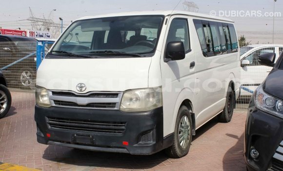 Sayi Imported Toyota Hiace White Mota in Import - Dubai a Burkina Faso Sayi Imported Toyota Hiace White Mota in Import - Dubai a Burkina Faso