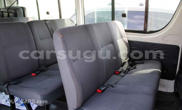Sayi Imported Toyota Hiace White Mota in Import - Dubai a Burkina Faso Sayi Imported Toyota Hiace White Mota in Import - Dubai a Burkina Faso