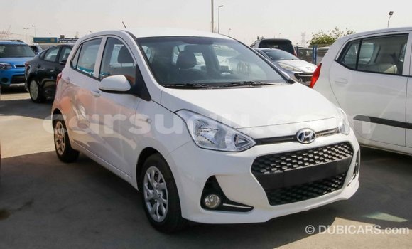 Sayi Imported Hyundai i10 White Mota in Import - Dubai a Burkina Faso Sayi Imported Hyundai i10 White Mota in Import - Dubai a Burkina Faso