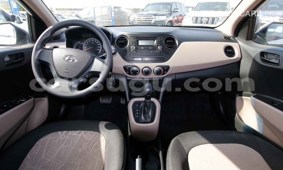 Sayi Imported Hyundai i10 White Mota in Import - Dubai a Burkina Faso Sayi Imported Hyundai i10 White Mota in Import - Dubai a Burkina Faso