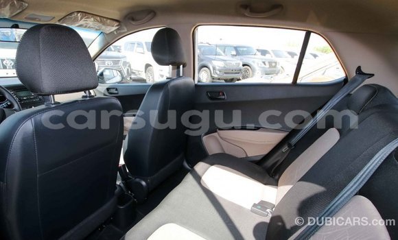 Sayi Imported Hyundai i10 White Mota in Import - Dubai a Burkina Faso Sayi Imported Hyundai i10 White Mota in Import - Dubai a Burkina Faso