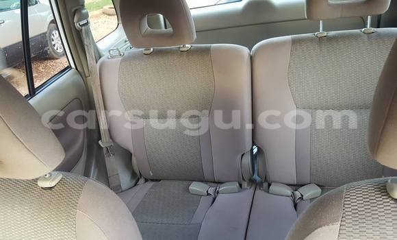 Acheter Neuf Voiture Toyota RAV4 Blanc à Ouagadougou, Burkina-Faso Acheter Neuf Voiture Toyota RAV4 Blanc à Ouagadougou, Burkina-Faso