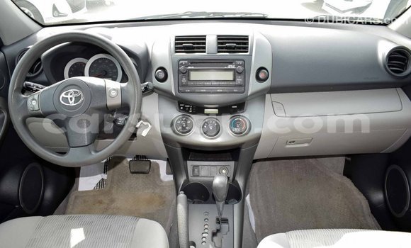 Sayi Imported Toyota HiAce White Babbar mota in Import - Dubai a Burkina Faso Sayi Imported Toyota HiAce White Babbar mota in Import - Dubai a Burkina Faso