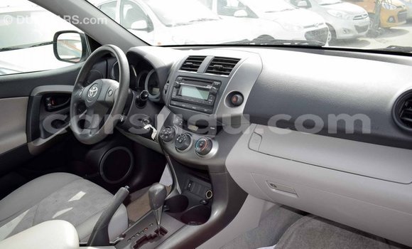 Sayi Imported Toyota HiAce White Babbar mota in Import - Dubai a Burkina Faso Sayi Imported Toyota HiAce White Babbar mota in Import - Dubai a Burkina Faso