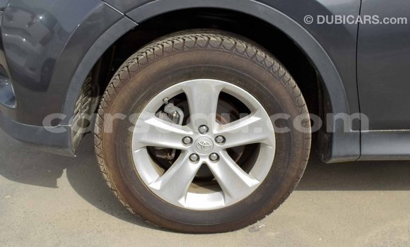 Acheter Import Utilitaire Toyota HiAce Autre à Import - Dubai, Burkina-Faso