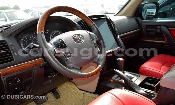 Sayi Imported Toyota Land Cruiser Black Mota in Import - Dubai a Burkina Faso Sayi Imported Toyota Land Cruiser Black Mota in Import - Dubai a Burkina Faso