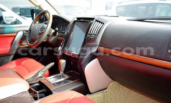 Sayi Imported Toyota Land Cruiser Black Mota in Import - Dubai a Burkina Faso Sayi Imported Toyota Land Cruiser Black Mota in Import - Dubai a Burkina Faso