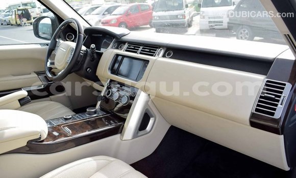 Sayi Imported Land Rover Range Rover White Mota in Import - Dubai a Burkina Faso Sayi Imported Land Rover Range Rover White Mota in Import - Dubai a Burkina Faso