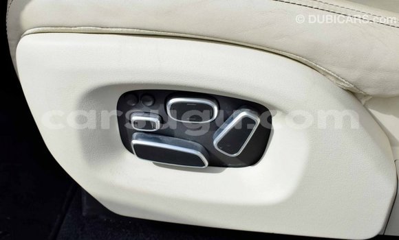 Sayi Imported Land Rover Range Rover White Mota in Import - Dubai a Burkina Faso Sayi Imported Land Rover Range Rover White Mota in Import - Dubai a Burkina Faso