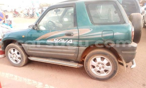 Acheter Occasion Voiture Toyota RAV4 Vert à Ouagadougou, Burkina-Faso Acheter Occasion Voiture Toyota RAV4 Vert à Ouagadougou, Burkina-Faso