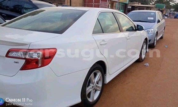 Acheter Occasion Voiture Toyota Camry Blanc à Ouagadougou, Burkina-Faso Acheter Occasion Voiture Toyota Camry Blanc à Ouagadougou, Burkina-Faso