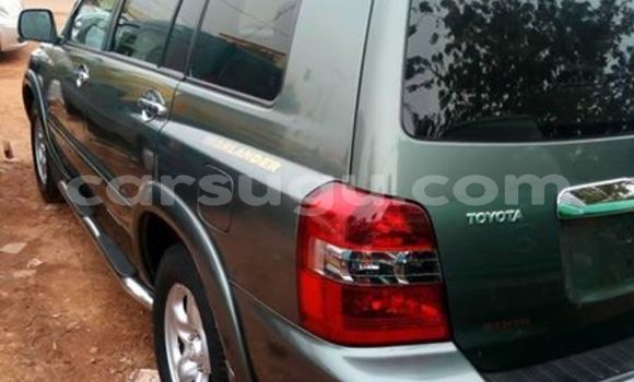 Acheter Occasion Voiture Toyota Highlander Vert à Ouagadougou, Burkina-Faso Acheter Occasion Voiture Toyota Highlander Vert à Ouagadougou, Burkina-Faso