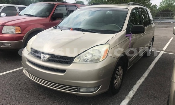 Acheter Occasion Voiture Toyota Sienna Beige à Ouagadougou, Burkina-Faso Acheter Occasion Voiture Toyota Sienna Beige à Ouagadougou, Burkina-Faso