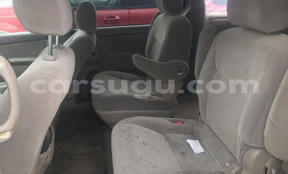 Acheter Occasion Voiture Toyota Sienna Beige à Ouagadougou, Burkina-Faso Acheter Occasion Voiture Toyota Sienna Beige à Ouagadougou, Burkina-Faso