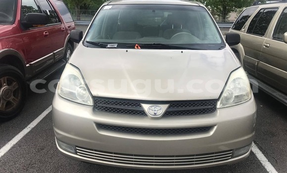 Acheter Occasion Voiture Toyota Sienna Beige à Ouagadougou, Burkina-Faso Acheter Occasion Voiture Toyota Sienna Beige à Ouagadougou, Burkina-Faso