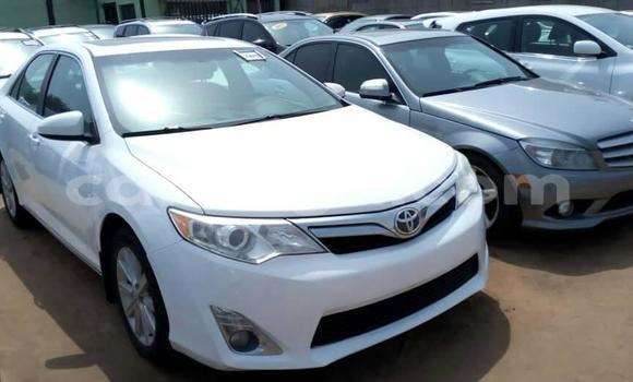 Acheter Occasion Voiture Toyota Camry Blanc à Ouagadougou, Burkina-Faso Acheter Occasion Voiture Toyota Camry Blanc à Ouagadougou, Burkina-Faso