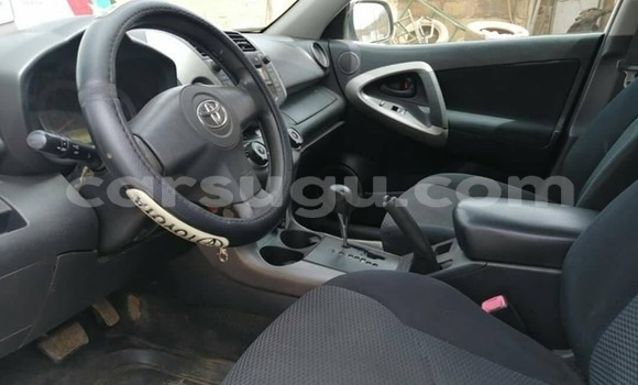 Acheter Occasion Voiture Toyota RAV4 Blanc à Ouagadougou, Burkina-Faso Acheter Occasion Voiture Toyota RAV4 Blanc à Ouagadougou, Burkina-Faso