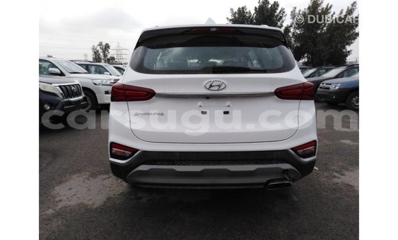 Sayi Imported Hyundai Santa Fe White Mota in Import - Dubai a Burkina Faso Sayi Imported Hyundai Santa Fe White Mota in Import - Dubai a Burkina Faso