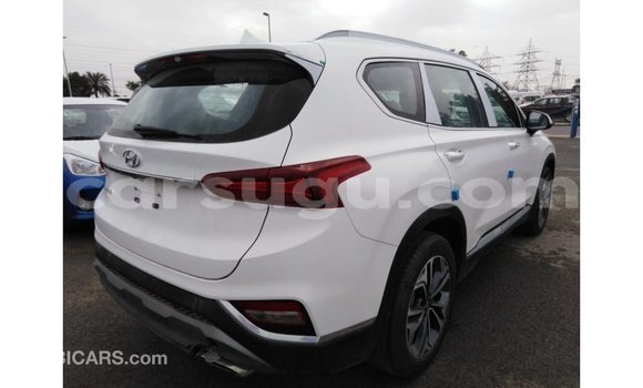 Sayi Imported Hyundai Santa Fe White Mota in Import - Dubai a Burkina Faso Sayi Imported Hyundai Santa Fe White Mota in Import - Dubai a Burkina Faso