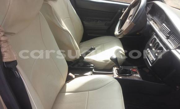 Acheter Neuf Voiture Mercedes-Benz 190 Gris à Ouagadougou, Burkina-Faso Acheter Neuf Voiture Mercedes-Benz 190 Gris à Ouagadougou, Burkina-Faso