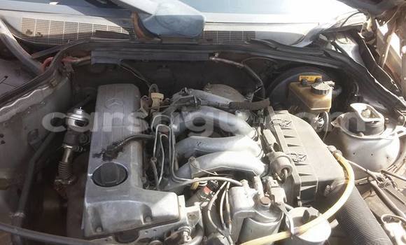 Acheter Neuf Voiture Mercedes-Benz 190 Gris à Ouagadougou, Burkina-Faso Acheter Neuf Voiture Mercedes-Benz 190 Gris à Ouagadougou, Burkina-Faso