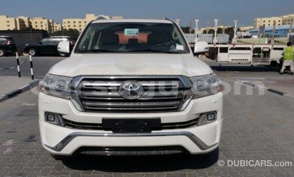 Buy Import Toyota Land Cruiser White Car in Import - Dubai in Burkina Faso Buy Import Toyota Land Cruiser White Car in Import - Dubai in Burkina Faso