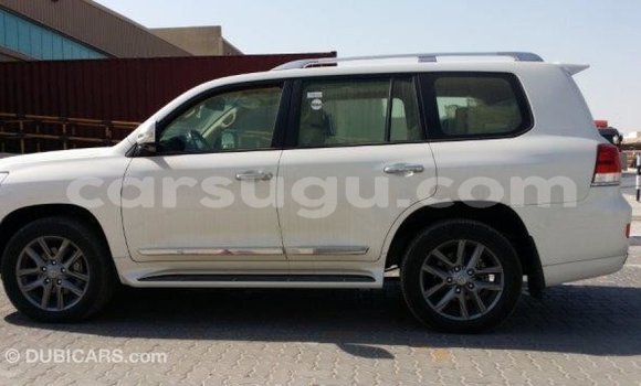 Buy Import Toyota Land Cruiser White Car in Import - Dubai in Burkina Faso Buy Import Toyota Land Cruiser White Car in Import - Dubai in Burkina Faso