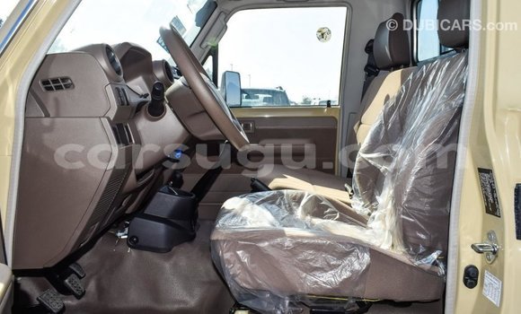 Acheter Import Voiture Toyota Land Cruiser Beige à Import - Dubai, Burkina-Faso Acheter Import Voiture Toyota Land Cruiser Beige à Import - Dubai, Burkina-Faso