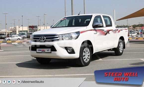 Sayi Imported Toyota Hilux White Mota in Import - Dubai a Burkina Faso Sayi Imported Toyota Hilux White Mota in Import - Dubai a Burkina Faso