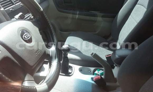 Acheter Neuf Voiture Kia Spectra Rouge à Ouagadougou, Burkina-Faso Acheter Neuf Voiture Kia Spectra Rouge à Ouagadougou, Burkina-Faso