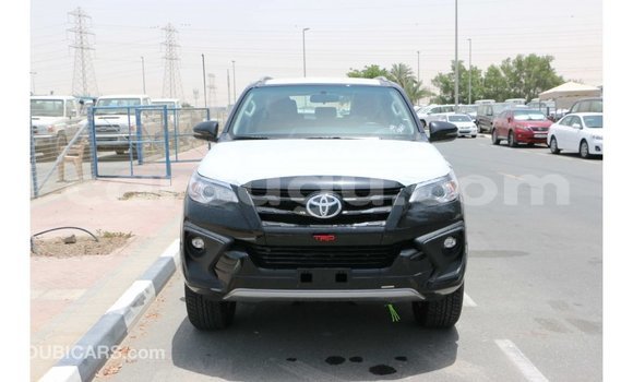 Sayi Imported Toyota Fortuner Black Mota in Import - Dubai a Burkina Faso Sayi Imported Toyota Fortuner Black Mota in Import - Dubai a Burkina Faso
