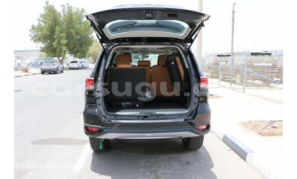 Sayi Imported Toyota Fortuner Black Mota in Import - Dubai a Burkina Faso Sayi Imported Toyota Fortuner Black Mota in Import - Dubai a Burkina Faso