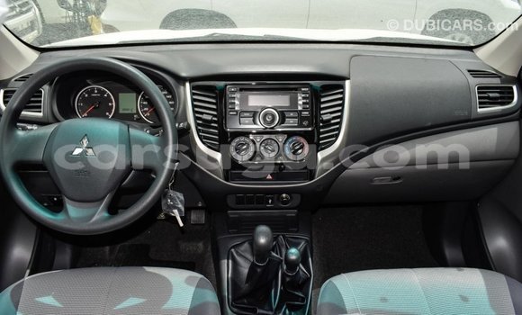 Sayi Imported Mitsubishi L200 Sauran Mota in Import - Dubai a Burkina Faso Sayi Imported Mitsubishi L200 Sauran Mota in Import - Dubai a Burkina Faso