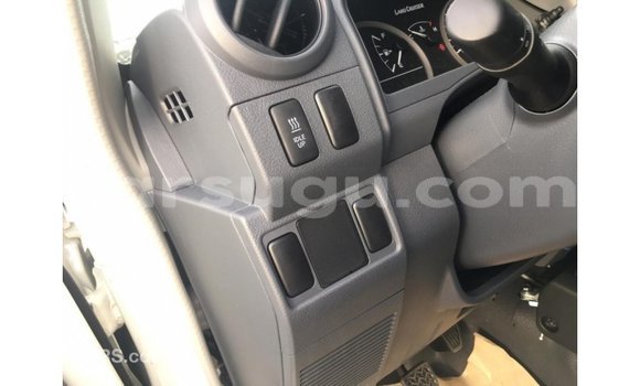 Buy Import Toyota Land Cruiser White Car in Import - Dubai in Burkina Faso Buy Import Toyota Land Cruiser White Car in Import - Dubai in Burkina Faso