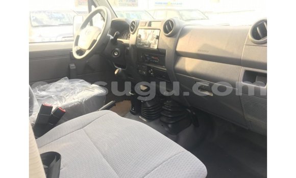 Buy Import Toyota Land Cruiser White Car in Import - Dubai in Burkina Faso Buy Import Toyota Land Cruiser White Car in Import - Dubai in Burkina Faso
